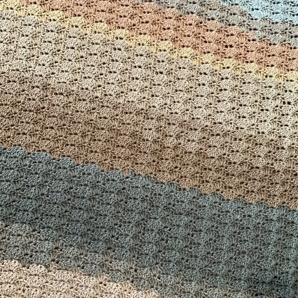 NEW Multicolor Crochet Baby Blanket